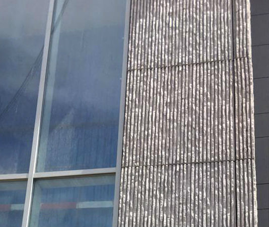 Архитектурный бетон в интерьере и его особенности