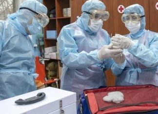 За последние сутки в РФ выявлено 27 002 новых случая коронавируса