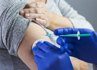 В России стартует массовая вакцинация граждан от коронавируса