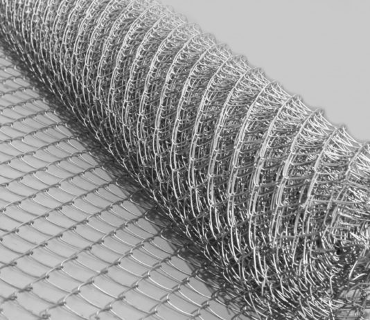 Где и как применяется сетка рабица оцинкованная?