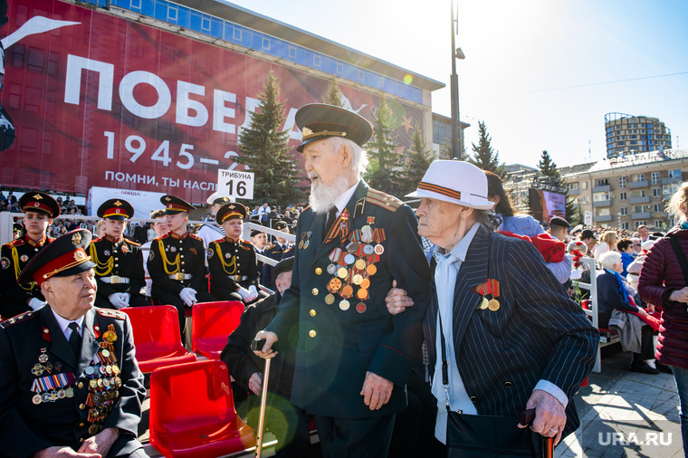 Наземное метро, приговор Бекмансурову и очереди в военкоматы