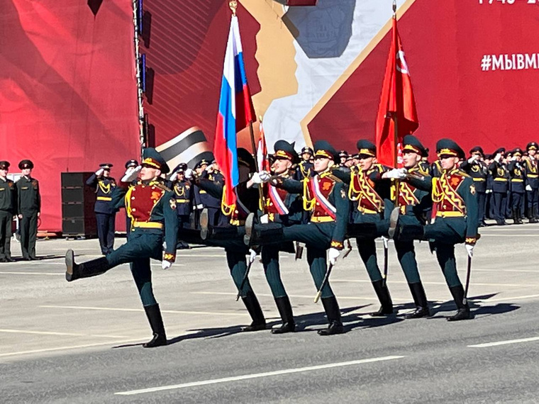 Парад Победы, концерты, фейерверк — как Пермь празднует 9 Мая. Онлайн-трансляция